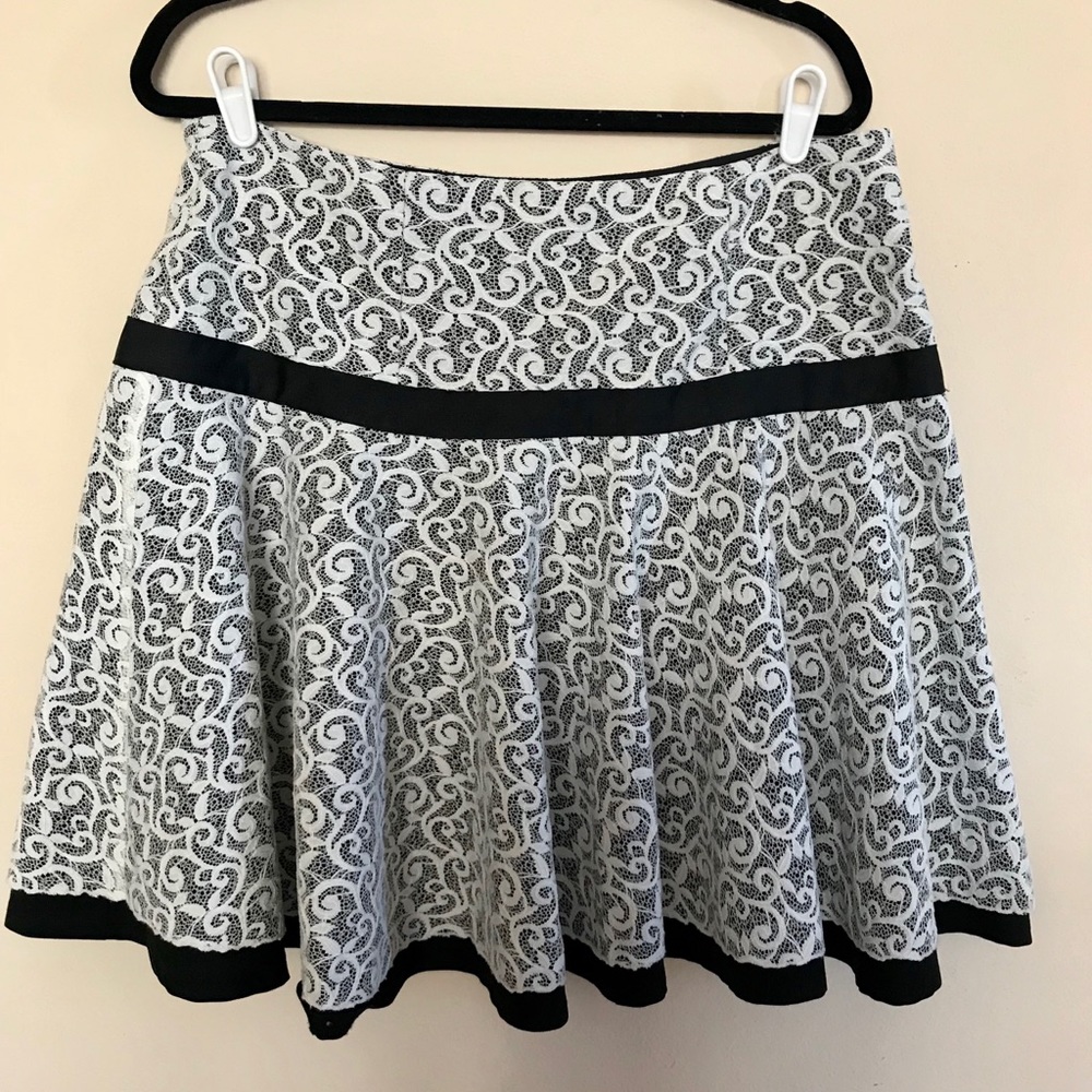 A line lace skirt